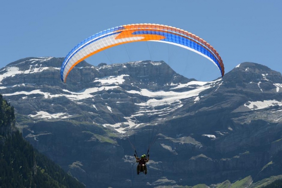 Vol biplace en parapente - Aux Diablerets - inclus une trentaine de photos souvenir 1 [article_picture_small]