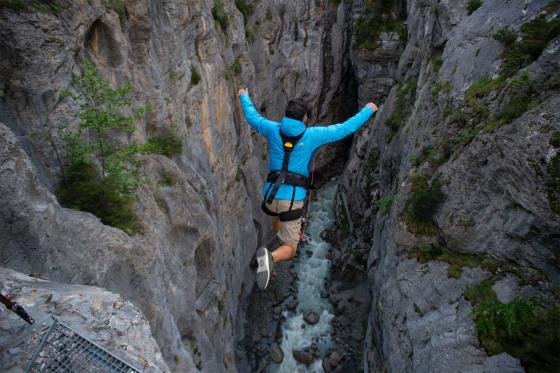 Canyon Swing Gletscherschlucht - Ein Sprung in 90 Meter Tiefe  [article_picture_small]