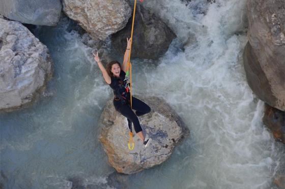 Canyon Swing Gletscherschlucht - Ein Sprung in 90 Meter Tiefe 2 [article_picture_small]