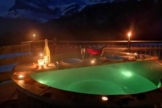 Bubble Suite & jacuzzi - 1 nuitée dans la suite aux 5 milliards d’étoiles pour 2 personnes 2 [article_picture_small]