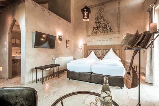 Mittelalter Übernachtung - inkl. Frühstucksbuffet im Themenzimmer für 2 Personen  [article_picture_small]