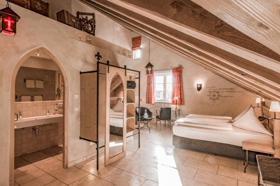 Mittelalter Übernachtung - inkl. Frühstucksbuffet im Themenzimmer für 2 Personen 3 [article_picture_small]