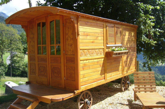 Nuit dans une roulotte - 1 nuit, avec petit déjeuner et libre accès à l'espace bien-être  [article_picture_small]