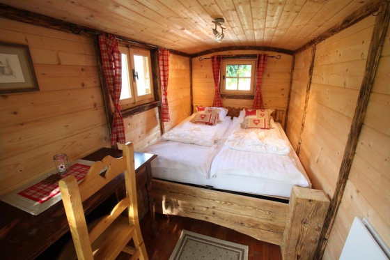 Nuit dans une roulotte - 1 nuit, avec petit déjeuner et libre accès à l'espace bien-être 2 [article_picture_small]