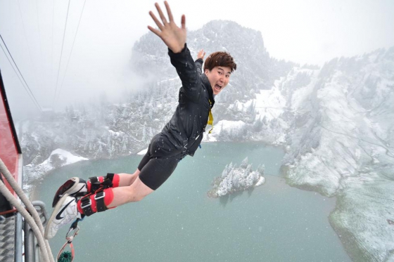 Bungee-Jump n' Igloo Dinner - Am Stockhorn  [article_picture_small]