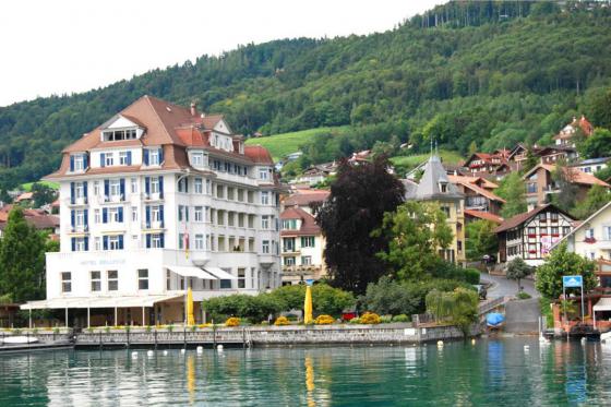 Séjour au bord du lac de Thoune - Nuit en loveroom, dîner aux chandelles et bouteille de Prosecco inclus 3 [article_picture_small]